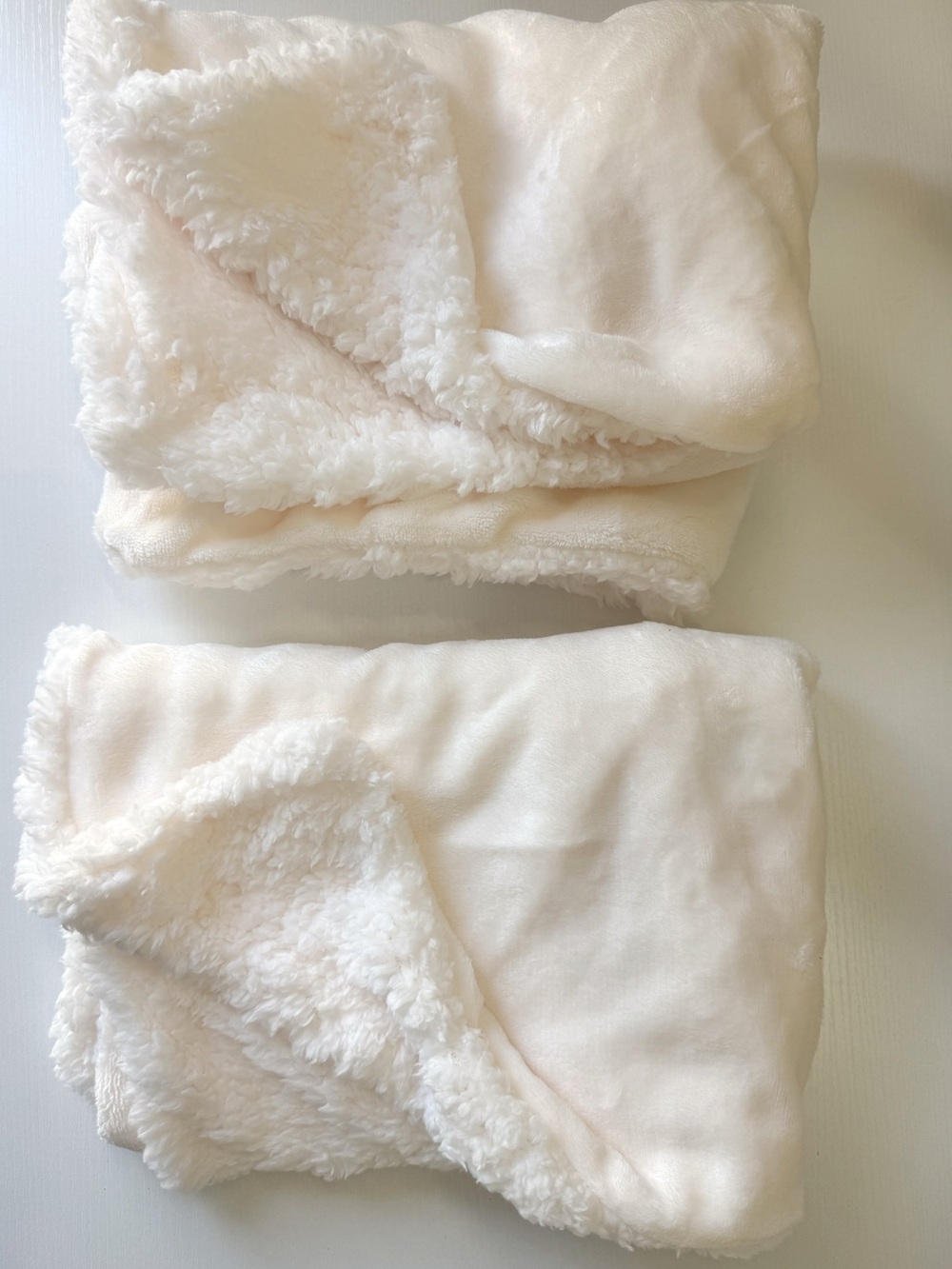 Threshold Target Cream Faux Fur Sherpa Plush Pillow Shams NWOT Cozy Warm Winter